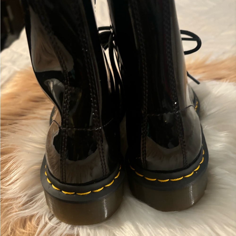 DR. MARTENS BLACK BOOTS. - Picture 4 of 5